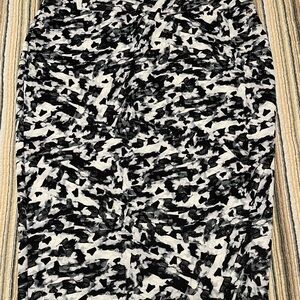 Thalia Sodi Black and White Patterned Pencil Skirt Women’s Large Stretch Curvy